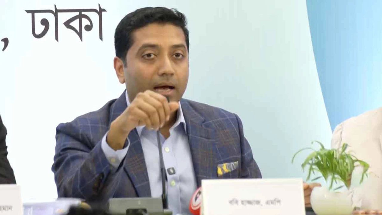 স্কুল ফিডিংয়ে নিম্নমানের ডিম, যে বার্তা দিলেন প্রতিমন্ত্রী ববি হাজ্জাজ