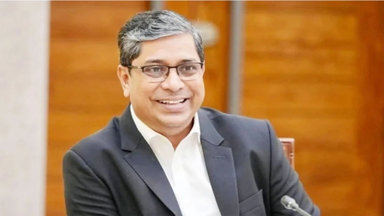 স্থানীয় সরকার, পল্লী উন্নয়ন ও সমবায় (এলজিআরডি) প্রতিমন্ত্রী মীর শাহে আলম