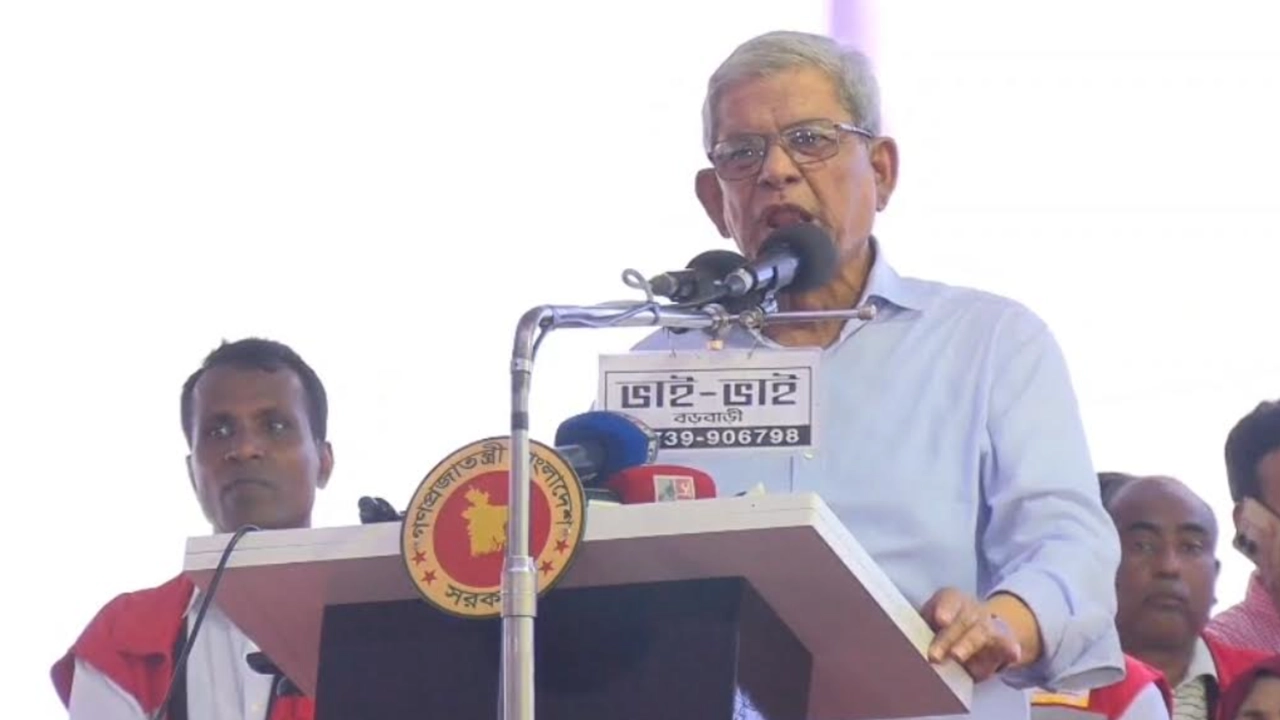 স্থানীয় সরকার পল্লীউন্নয়ন ও সমবায় মন্ত্রী মির্জা ফখরুল ইসলাম আলমগীর