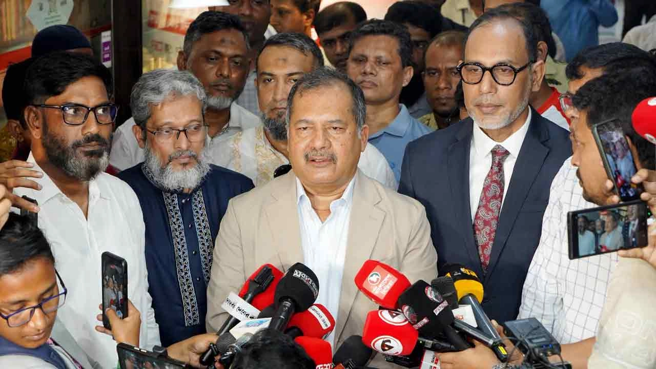 তথ্য ও সম্প্রচার মন্ত্রী জহির উদ্দিন স্বপন