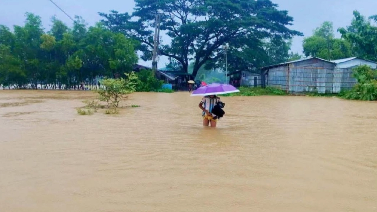নাইক্ষ্যংছড়িতে বন্যা পরিস্থিতির অবনতি