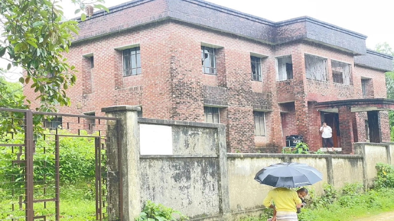 বান্দরবানের নাইক্ষ্যংছড়ি উপজেলার বাইশারী ইউনিয়ন স্বাস্থ্য কেন্দ্র