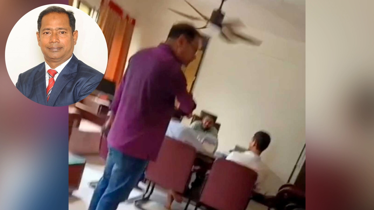 উপজেলা প্রকৌশলী কাজী এমামুল হক আলিমকে শাসাচ্ছেন কেদারপুর ইউনিয়ন বিএনপির যুগ্ম আহ্বায়ক হাসানুজ্জামান খোকন। ছবি: সংগৃহীত