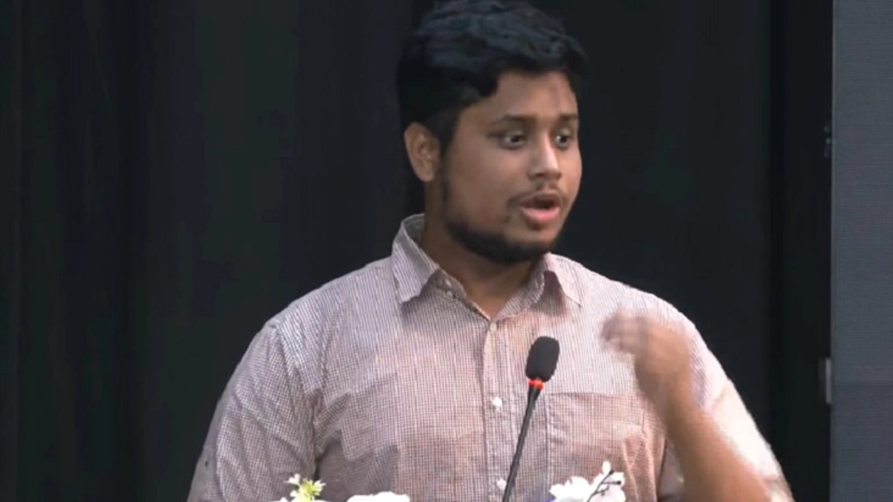২০০ টাকা আয় করলে ৫০ টাকা চাঁদা দিতে হয় বিএনপিকে: হাসনাত