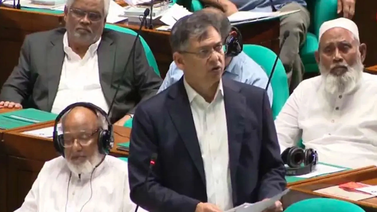স্ত্রী পাল্টানো যায়, প্রতিবেশী নয়: স্বরাষ্ট্রমন্ত্রী