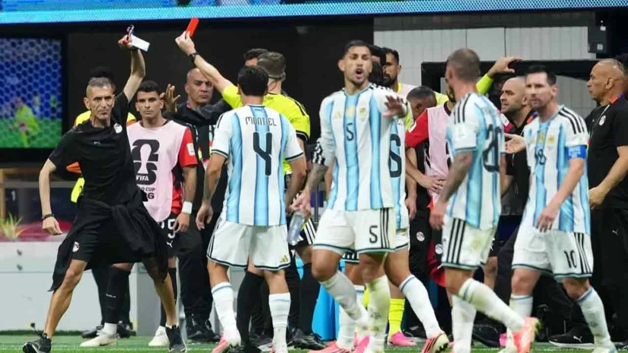 বিশ্বকাপ থেকে আর্জেন্টিনাকে বহিষ্কারের দাবি, পিটিশনে ৭০ লাখের বেশি মানুষের সই!