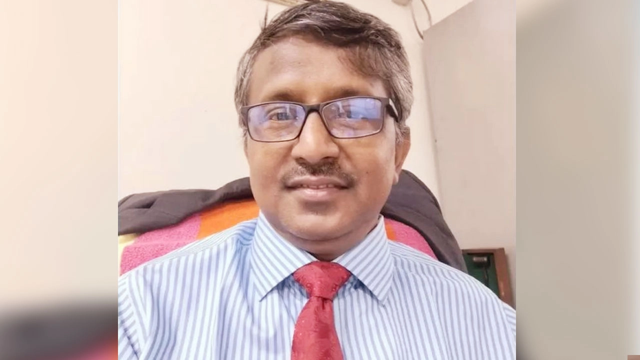 ইকোর্ট বিভাগের সহকারী রেজিস্ট্রার ইব্রাহীম আলম ভূঁইয়া | ছবি: সংগৃহীত