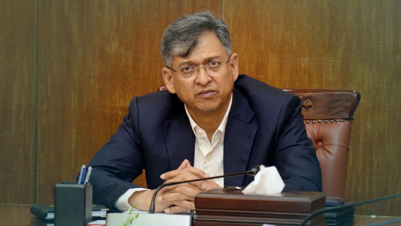 স্বরাষ্ট্রমন্ত্রী সালাহউদ্দিন আহমদ।