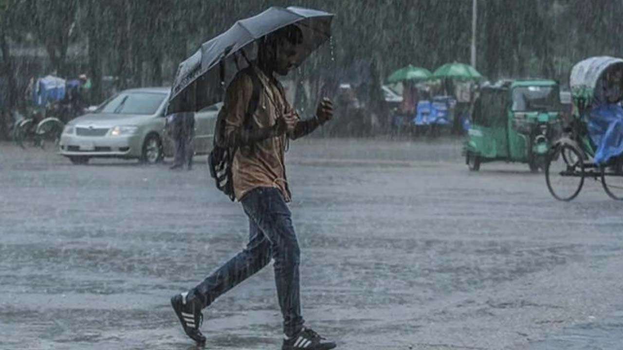 ঢাকায় আজ বজ্রসহ বৃষ্টির শঙ্কা 