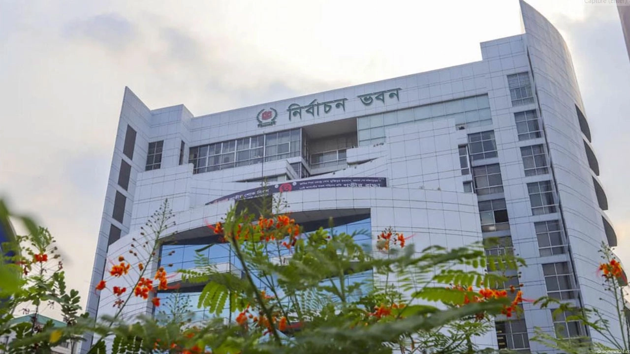 স্থানীয় সরকার নির্বাচনে কারা প্রার্থী হতে পারবেন জানালো ইসি