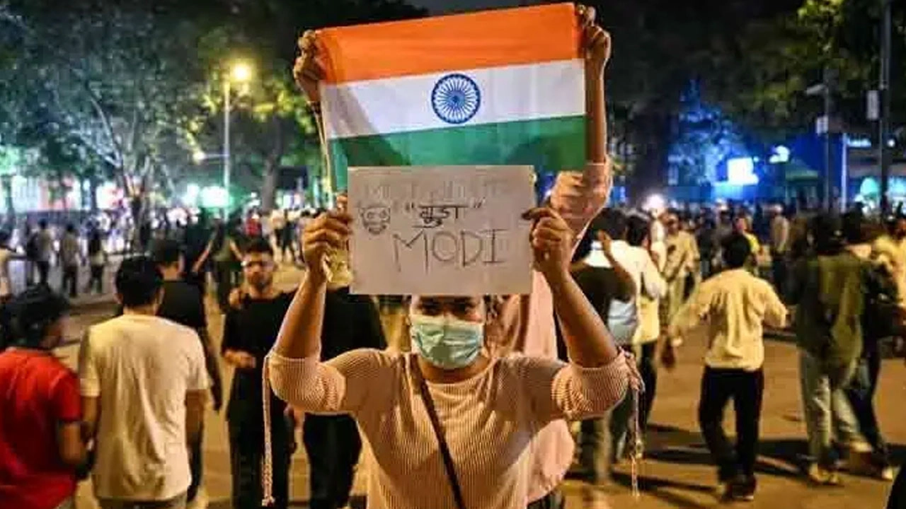 ইন্টারনেট বন্ধ, রাতভর ধরপাকড়ের শঙ্কায় থমথমে দিল্লি