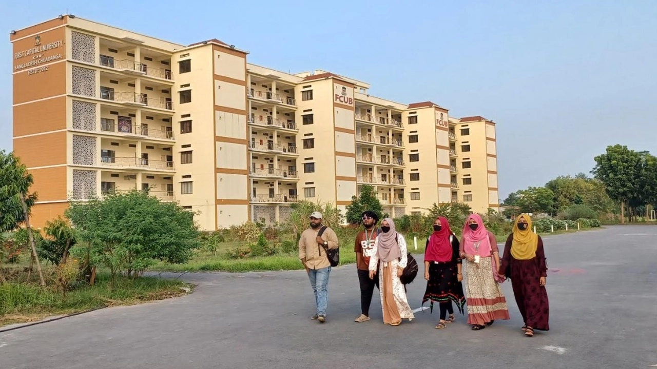 চুয়াডাঙ্গা ফার্স্ট ক্যাপিটাল ইউনিভার্সিটি অনির্দিষ্টকালের জন্য বন্ধ ঘোষণা