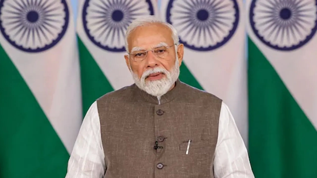 মধ্যরাতে আন্দোলরত শিক্ষার্থীদের উদ্দেশে যে বার্তা দিলেন মোদি