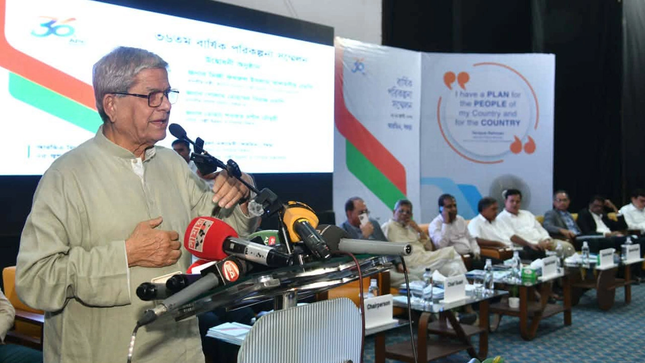 স্থানীয় সরকার, পল্লী উন্নয়ন ও সমবায় মন্ত্রী মির্জা ফখরুল ইসলাম আলমগীর