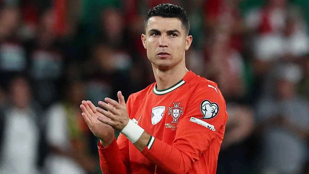 রোনালদোকে বার্নাব্যুতে ফেরাতে পেরেজের প্রতি আহ্বান