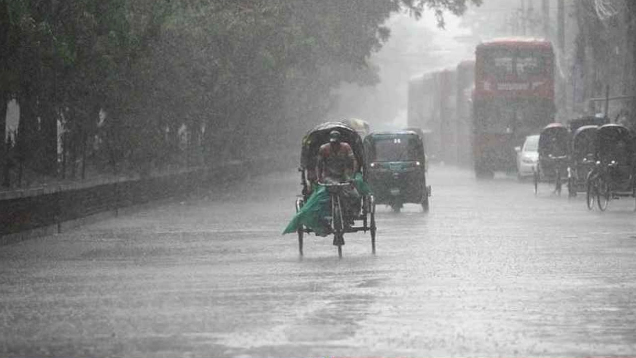সারাদেশে বৃষ্টি নিয়ে দুঃসংবাদ