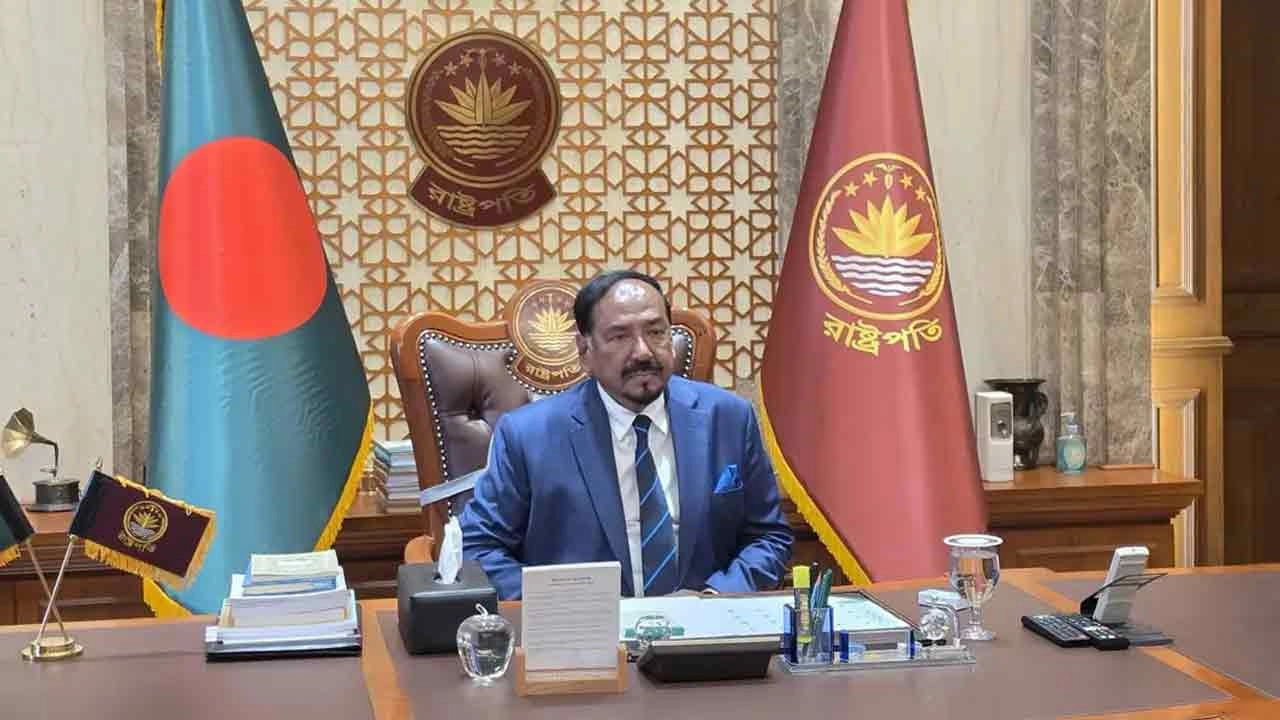ভারপ্রাপ্ত রাষ্ট্রপতি হাফিজ উদ্দিন আহমদ