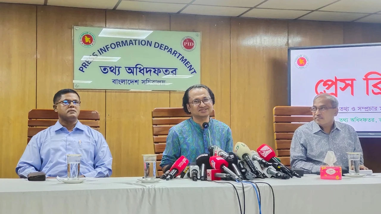প্রধানমন্ত্রীর তথ্য উপদেষ্টা ডা. জাহিদ উর রহমান