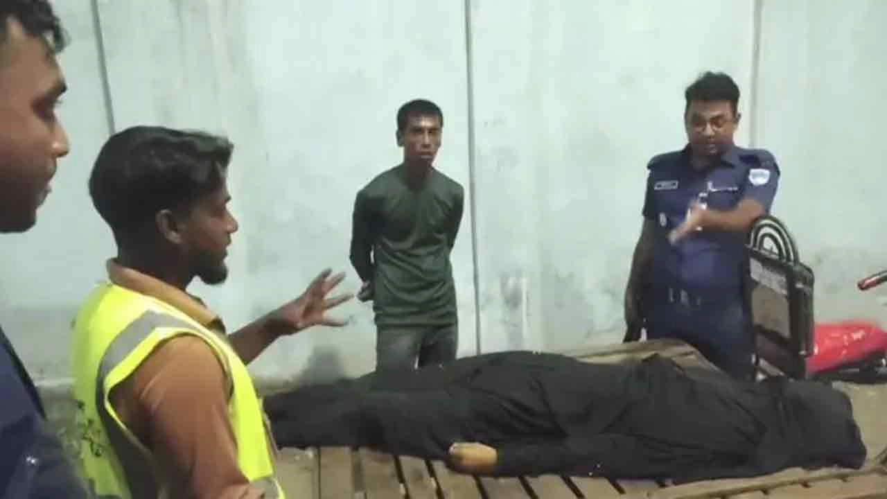 স্থানীয় লোকজন ও রেলওয়ে পুলিশ তাকে উদ্ধার করে ক্লিনিকে নিয়ে গেলে কর্তব্যরত চিকিৎসক মৃত ঘোষণা করেন
