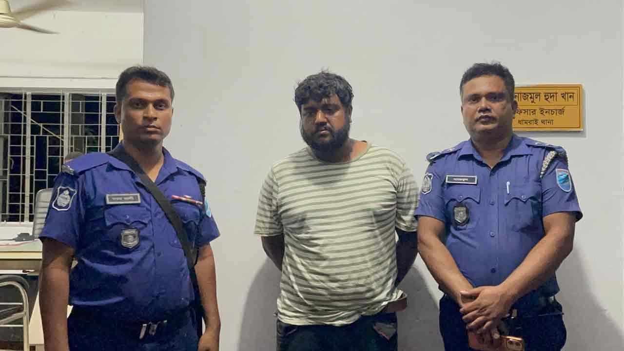 পপি রাণী সরকার (২৭)