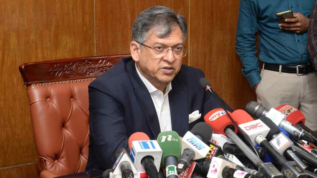 স্বরাষ্ট্রমন্ত্রী সালাহউদ্দিন আহমদ