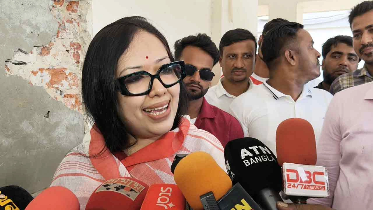 ব্রাহ্মণবাড়িয়া-২ (সরাইল-আশুগঞ্জ) আসনের সংসদ সদস্য ব্যারিস্টার রুমিন ফারহানা