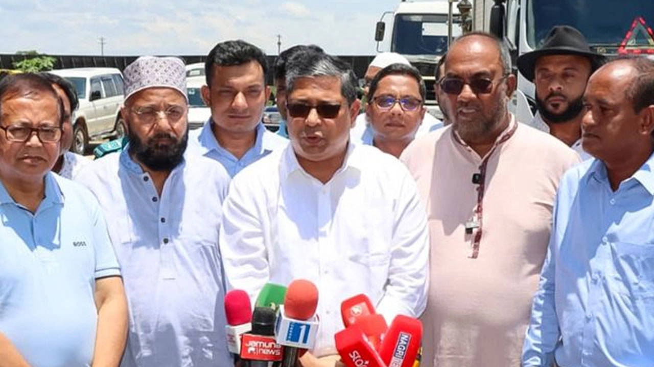 স্থানীয় সরকার, পল্লী উন্নয়ন ও সমবায় প্রতিমন্ত্রী মীর শাহে আলম। ছবি: সংগৃহীত