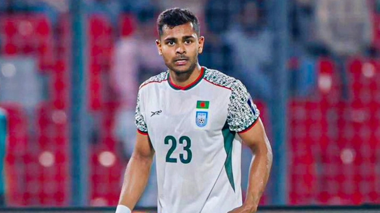 তারকা মিডফিল্ডার শামিত সোম। ছবি: সংগৃহীত