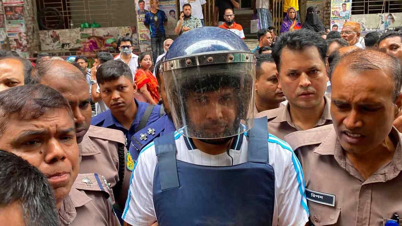 আদালতে সাবেক মেজর মো. সাদিকুল হক