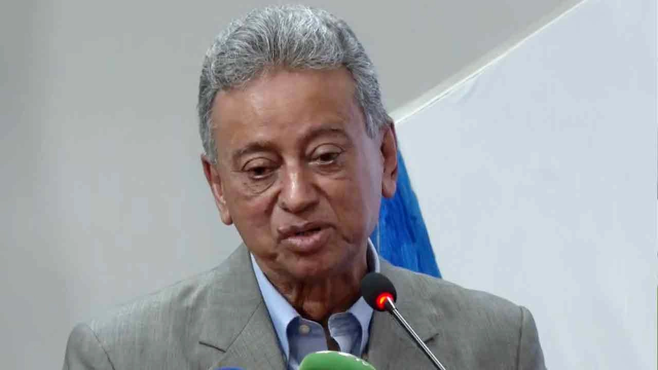 অর্থ ও পরিকল্পনামন্ত্রী আমির খসরু মাহমুদ চৌধুরী