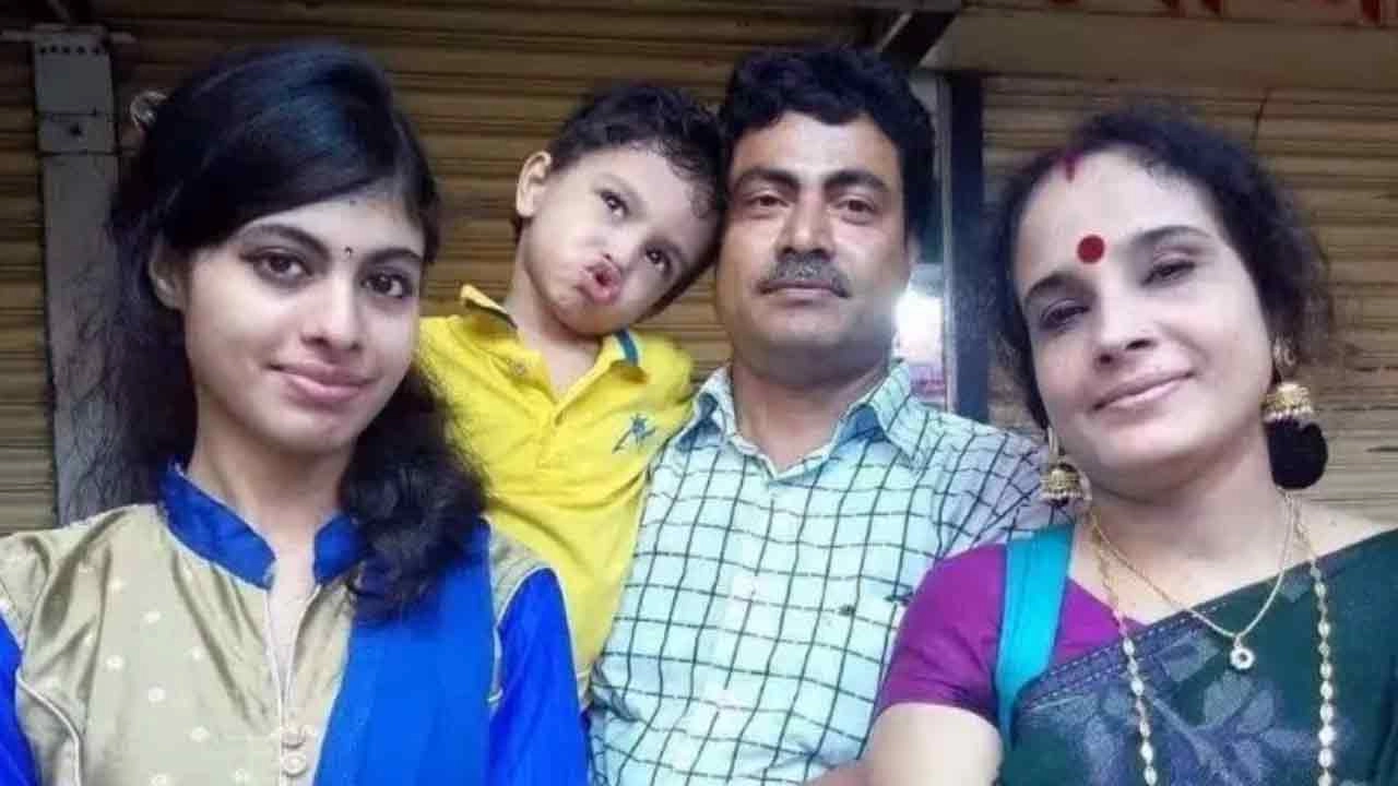 স্কুলশিক্ষক গণপতিসহ পরিবারের চার সদস্য