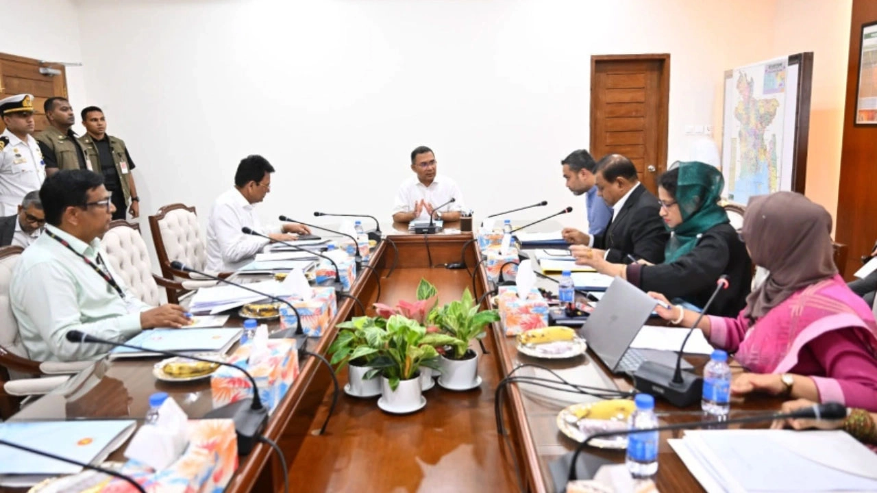 প্রধানমন্ত্রীর শিক্ষা সহায়তা ট্রাস্ট নিয়ে বৈঠক। ছবি: সংগৃহীত