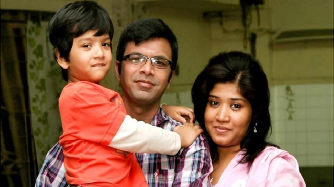 সাংবাদিক দম্পতি সাগর সরওয়ার ও মেহেরুন রুনি। ছবি: সংগৃহীত