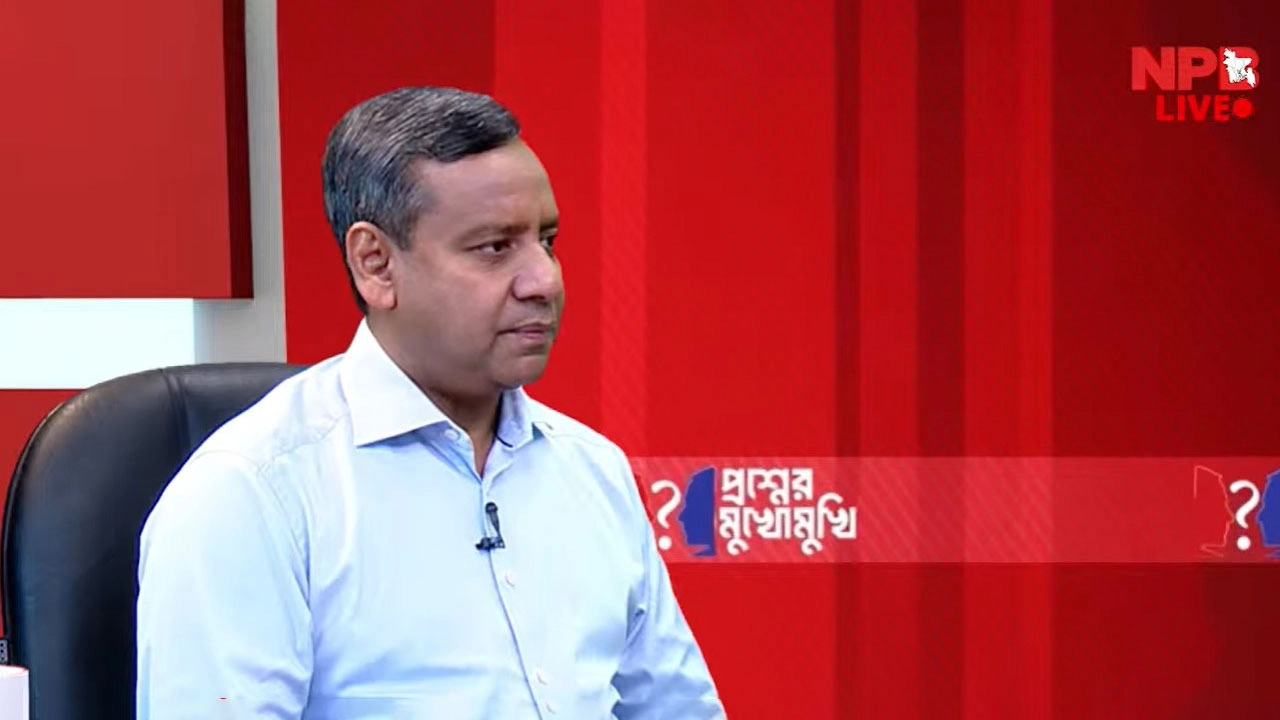 ‘প্রশ্নের মুখে’ টকশোতে গোলাম মাওলা রনি। ছবি: এনপিবি নিউজ