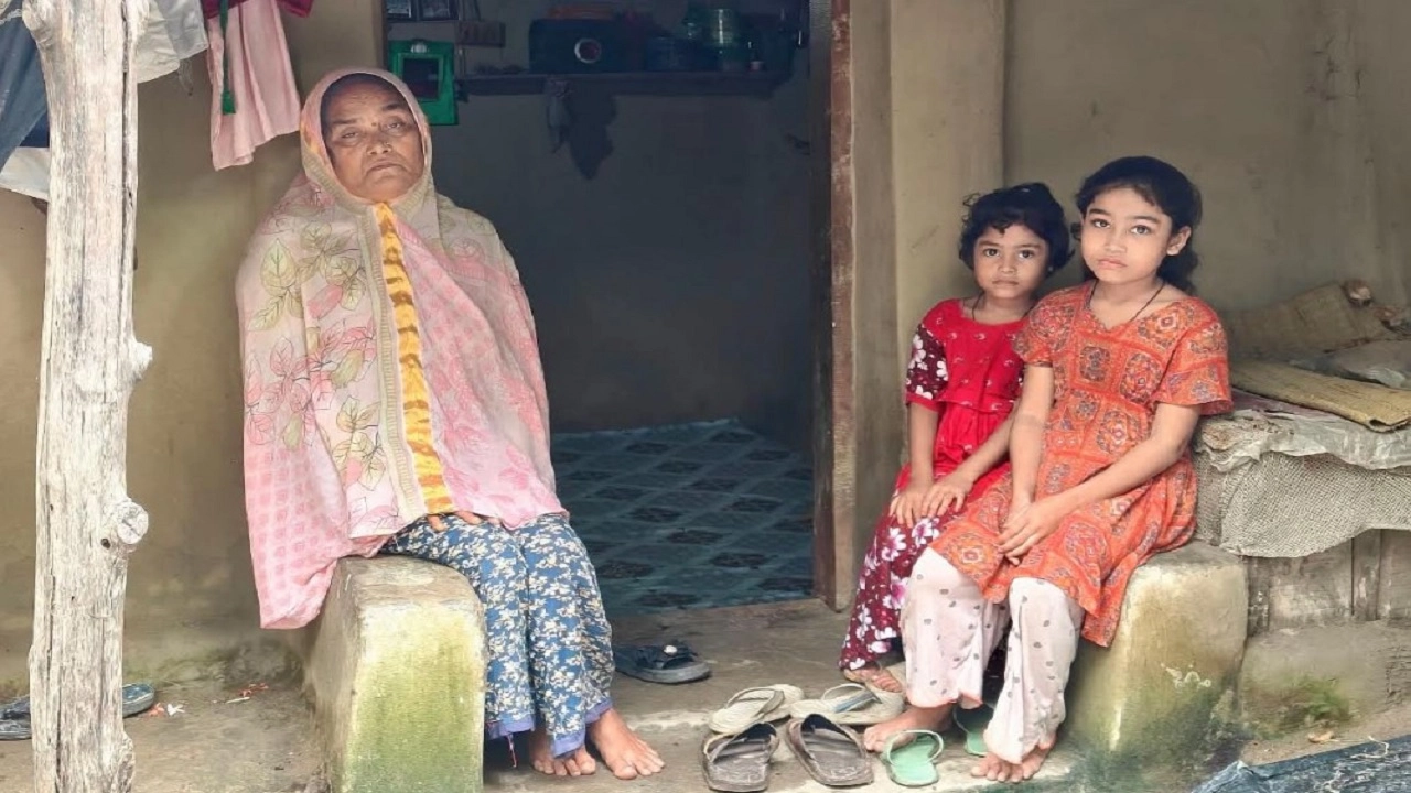 এতিমখানায় নির্ঘুম রাত কাটে দুই বোনের