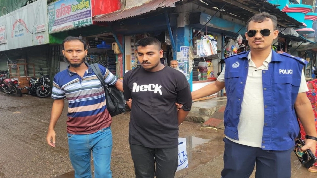 স্কুল ছাত্রীকে ধর্ষণ, খুলনার পারভেজ মোংলায় গ্রেপ্তার