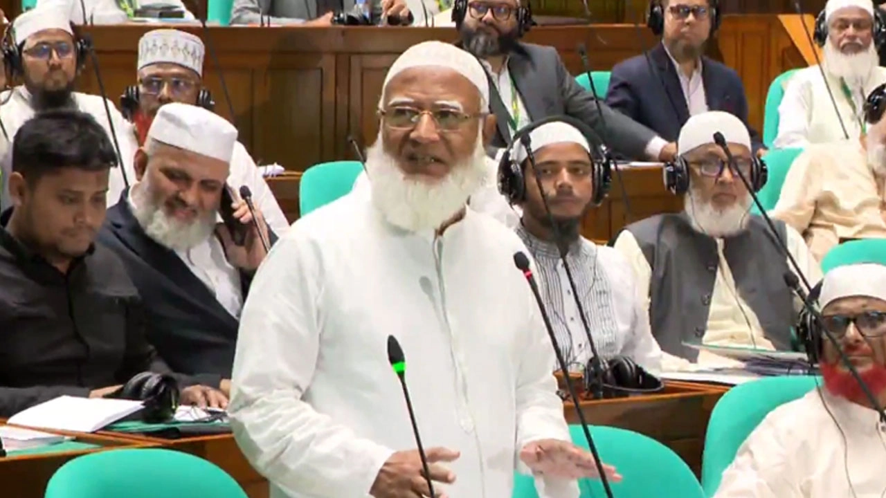 সংসদে বিরোধীদলীয় নেতা ডা. শফিকুর রহমান। ছবি: সংগৃহীত