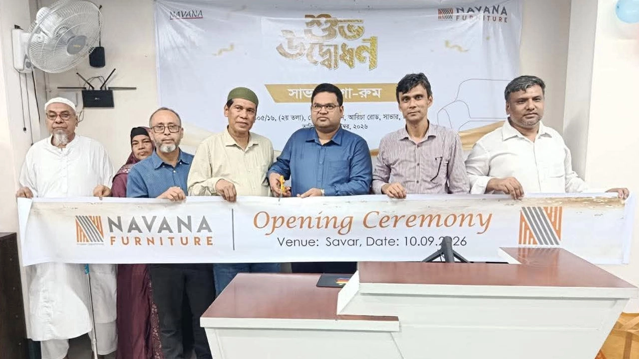 সাভারে নাভানা ফার্নিচারের নতুন শো-রুম উদ্বোধন। ছবি: এনপিবি