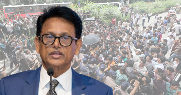 শিক্ষামন্ত্রীর পদত্যাগ দাবিতে আন্দোলন করছেন শিক্ষার্থীরা। আপনি কি এই দাবির সঙ্গে একমত?