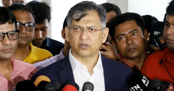 দেশের আইনশৃঙ্খলা পরিস্থিতি সম্পূর্ণ নিয়ন্ত্রণে রয়েছে বলে দাবি করেছেন স্বরাষ্ট্রমন্ত্রী সালাহউদ্দিন আহমদ। আপনি কি তার দাবির সঙ্গে একমত?