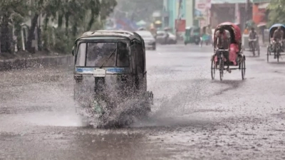 চলতি মাসে দেশজুড়ে টানা বৃষ্টি ও বন্যার আভাস