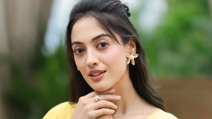স্বামী-শাশুড়ির বিরুদ্ধে নির্যাতনের অভিযোগ দায়ের অদিতির