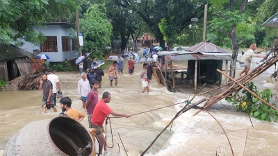 ভারী বৃষ্টি ও নতুন করে বন্যা নিয়ে আবহাওয়া অফিসের দুঃসংবাদ