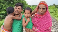 সন্তানদের মুখে খাবার ও ঘরভাড়া দিতে চুল বিক্রি করলেন রেহানা