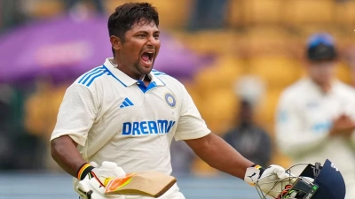 সুদর্শনের চোটে কপাল খুলল সরফরাজের