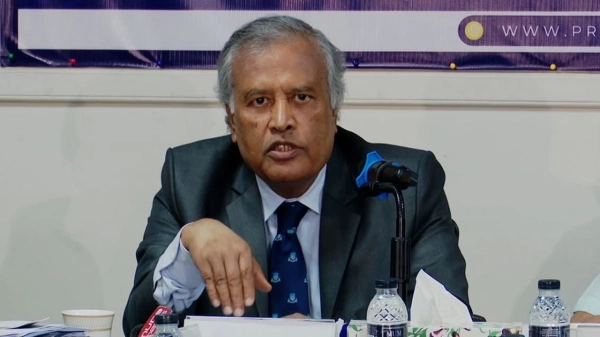 বাংলাদেশ ব্যাংকের প্রধান অর্থনীতিবিদ আকতার হোসেনের চুক্তি বাতিল
