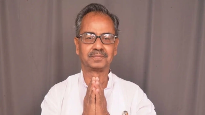 পশ্চিমবঙ্গের সাবেক মন্ত্রী আশিসের ঝুলন্ত মরদেহ উদ্ধার
