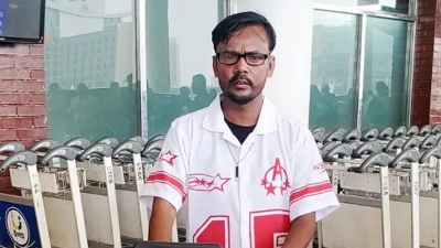 ভোটে দাঁড়াবেন বলে ওমরা করতে যাচ্ছেন হিরো আলম