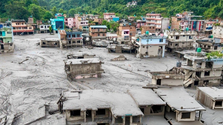 নেপালে বন্যায় দুই শতাধিক শিক্ষার্থী নিখোঁজ