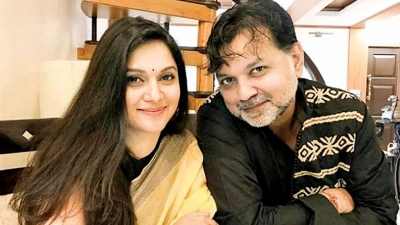 বিচ্ছেদ হয়ে গেছে সৃজিত-মিথিলার? যা বললেন নির্মাতা